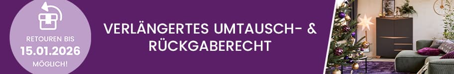 Retouren bis 15.01.2026 möglich! Verlängertes Umtausch- & Rückgaberecht – Wohnzimmer mit Weihnachtsbaum und Couch