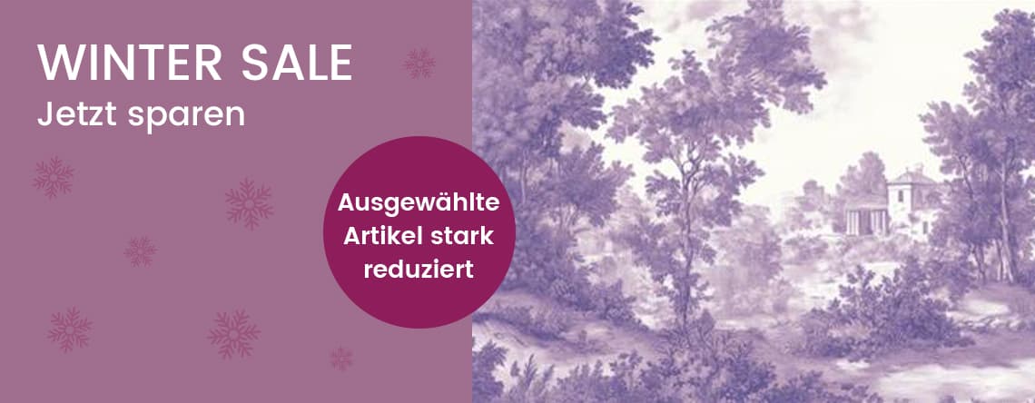 WINTER SALE Jetzt sparen – Ausgewählte Artikel stark reduziert, lila Landschaftsbild mit Bäumen und Gebäuden im Hintergrund